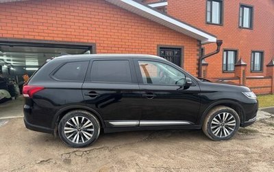 Mitsubishi Outlander III рестайлинг 3, 2021 год, 2 410 000 рублей, 1 фотография