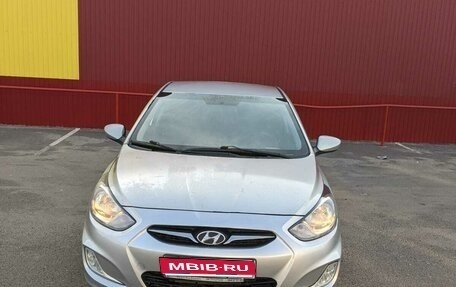 Hyundai Solaris II рестайлинг, 2012 год, 580 000 рублей, 1 фотография