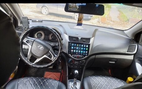 Hyundai Solaris II рестайлинг, 2011 год, 548 000 рублей, 4 фотография