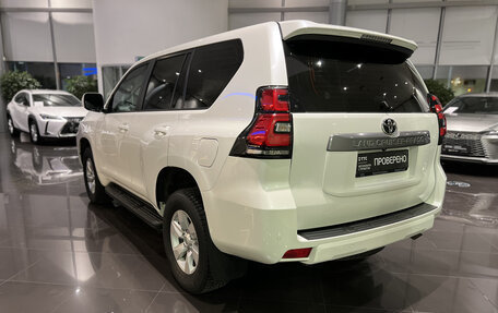 Toyota Land Cruiser Prado 150 рестайлинг 2, 2018 год, 4 695 000 рублей, 7 фотография