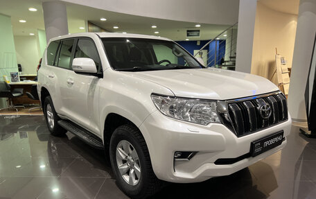 Toyota Land Cruiser Prado 150 рестайлинг 2, 2018 год, 4 695 000 рублей, 3 фотография
