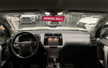 Toyota Land Cruiser Prado 150 рестайлинг 2, 2018 год, 4 695 000 рублей, 14 фотография