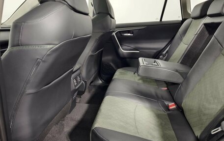 Toyota RAV4, 2025 год, 4 990 000 рублей, 19 фотография