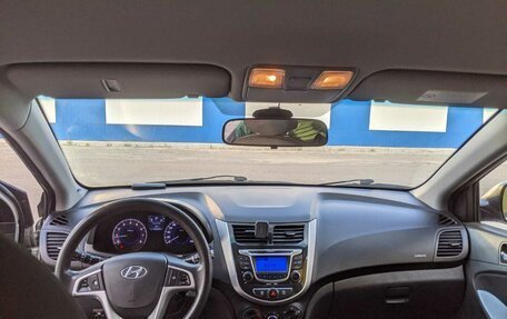 Hyundai Solaris II рестайлинг, 2012 год, 580 000 рублей, 6 фотография