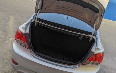 Hyundai Solaris II рестайлинг, 2012 год, 580 000 рублей, 3 фотография