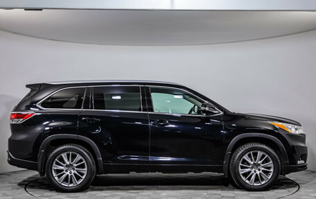 Toyota Highlander III, 2015 год, 2 899 000 рублей, 4 фотография