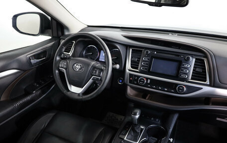 Toyota Highlander III, 2015 год, 2 899 000 рублей, 8 фотография