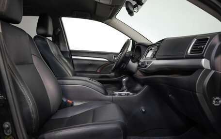 Toyota Highlander III, 2015 год, 2 899 000 рублей, 25 фотография