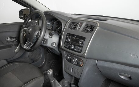 Renault Logan II, 2018 год, 1 097 000 рублей, 4 фотография