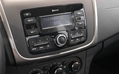 Renault Logan II, 2018 год, 1 097 000 рублей, 6 фотография