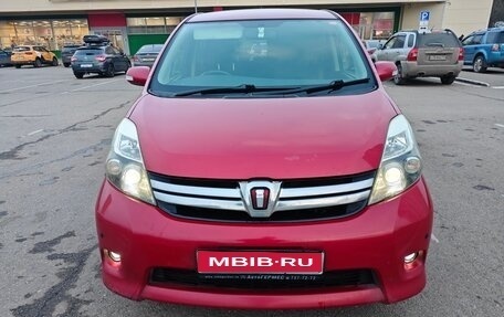 Toyota ISis I, 2012 год, 1 400 000 рублей, 1 фотография