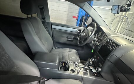 Volkswagen Touareg III, 2010 год, 1 300 000 рублей, 10 фотография