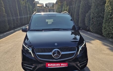 Mercedes-Benz V-Класс, 2023 год, 9 000 000 рублей, 1 фотография