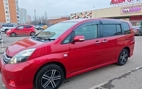 Toyota ISis I, 2012 год, 1 400 000 рублей, 4 фотография