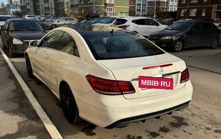 Mercedes-Benz E-Класс, 2014 год, 1 900 000 рублей, 4 фотография