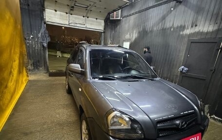 Hyundai Tucson III, 2008 год, 880 000 рублей, 2 фотография