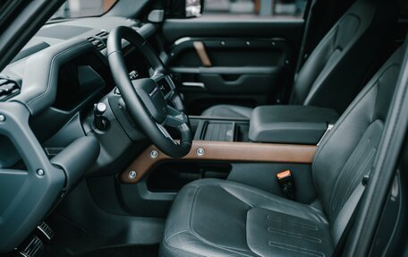 Land Rover Defender II, 2023 год, 11 700 000 рублей, 18 фотография