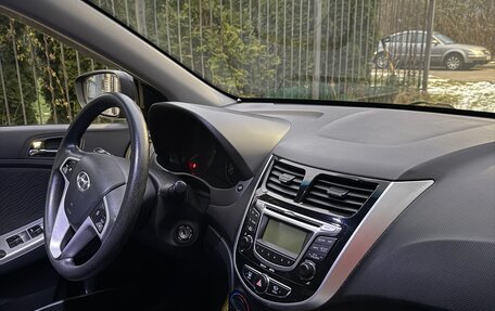 Hyundai Solaris II рестайлинг, 2012 год, 780 000 рублей, 8 фотография