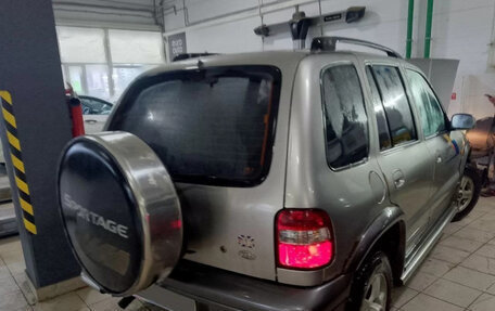 KIA Sportage IV рестайлинг, 2004 год, 180 000 рублей, 5 фотография