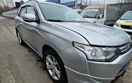 Mitsubishi Outlander III рестайлинг 3, 2013 год, 1 750 000 рублей, 7 фотография