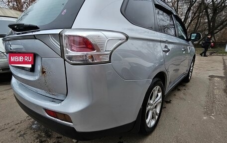Mitsubishi Outlander III рестайлинг 3, 2013 год, 1 750 000 рублей, 5 фотография