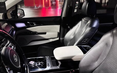 KIA Carnival, 2021 год, 4 050 000 рублей, 20 фотография