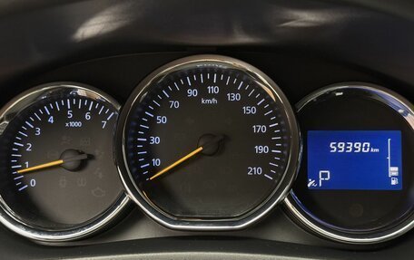 Renault Logan II, 2018 год, 1 049 000 рублей, 14 фотография