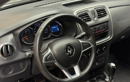 Renault Logan II, 2018 год, 1 049 000 рублей, 10 фотография