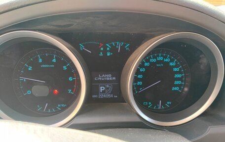 Toyota Land Cruiser 200, 2010 год, 2 850 000 рублей, 8 фотография