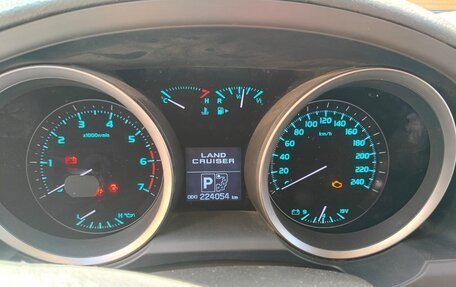 Toyota Land Cruiser 200, 2010 год, 2 850 000 рублей, 7 фотография