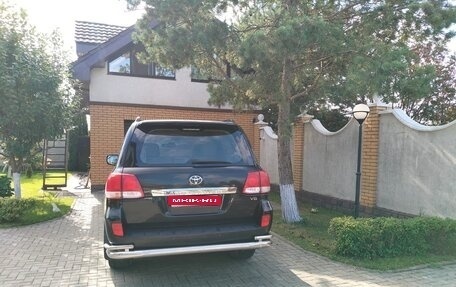 Toyota Land Cruiser 200, 2010 год, 2 850 000 рублей, 4 фотография