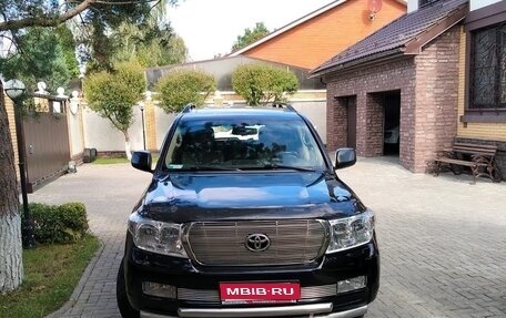 Toyota Land Cruiser 200, 2010 год, 2 850 000 рублей, 1 фотография