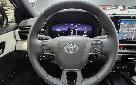 Toyota Camry, 2025 год, 5 900 000 рублей, 7 фотография