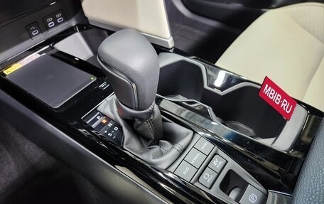 Toyota Camry, 2025 год, 5 900 000 рублей, 10 фотография