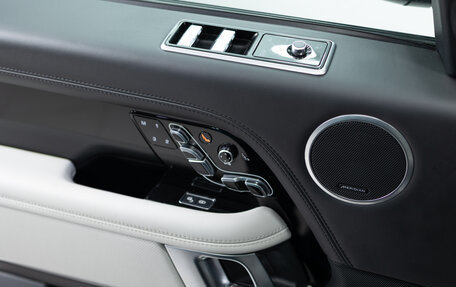 Land Rover Range Rover IV рестайлинг, 2019 год, 9 990 000 рублей, 9 фотография