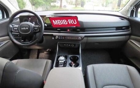 KIA Carnival, 2024 год, 5 950 010 рублей, 15 фотография