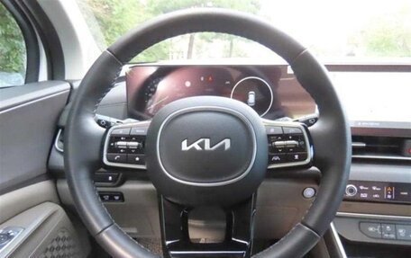 KIA Carnival, 2024 год, 5 950 010 рублей, 16 фотография