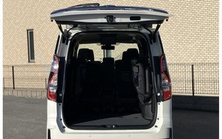 Nissan Serena IV, 2022 год, 1 850 000 рублей, 10 фотография