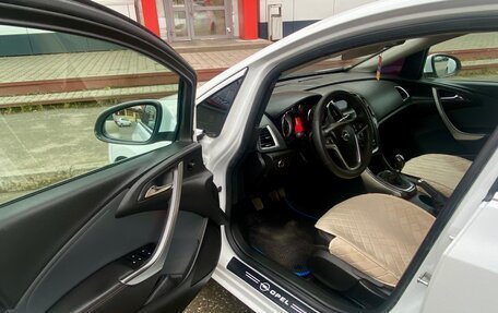 Opel Astra J, 2013 год, 550 000 рублей, 9 фотография