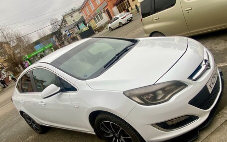 Opel Astra J, 2013 год, 550 000 рублей, 2 фотография