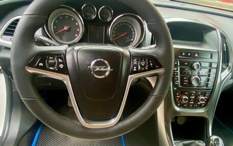 Opel Astra J, 2013 год, 550 000 рублей, 8 фотография