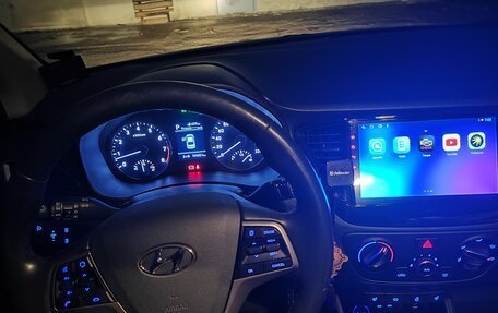 Hyundai Solaris II рестайлинг, 2018 год, 1 250 000 рублей, 9 фотография