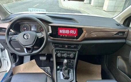 Volkswagen Tharu, 2022 год, 1 610 000 рублей, 8 фотография