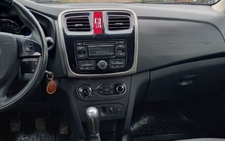 Renault Sandero II рестайлинг, 2015 год, 850 000 рублей, 3 фотография