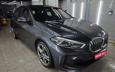 BMW 1 серия, 2019 год, 2 700 000 рублей, 1 фотография