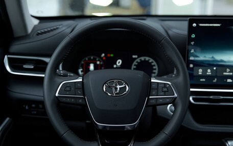 Toyota Highlander, 2025 год, 6 999 900 рублей, 8 фотография