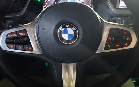 BMW 1 серия, 2019 год, 2 700 000 рублей, 20 фотография