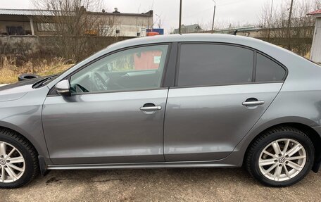 Volkswagen Jetta VI, 2012 год, 990 000 рублей, 2 фотография