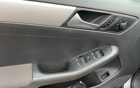 Volkswagen Jetta VI, 2012 год, 990 000 рублей, 14 фотография