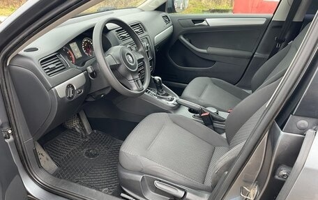 Volkswagen Jetta VI, 2012 год, 990 000 рублей, 13 фотография